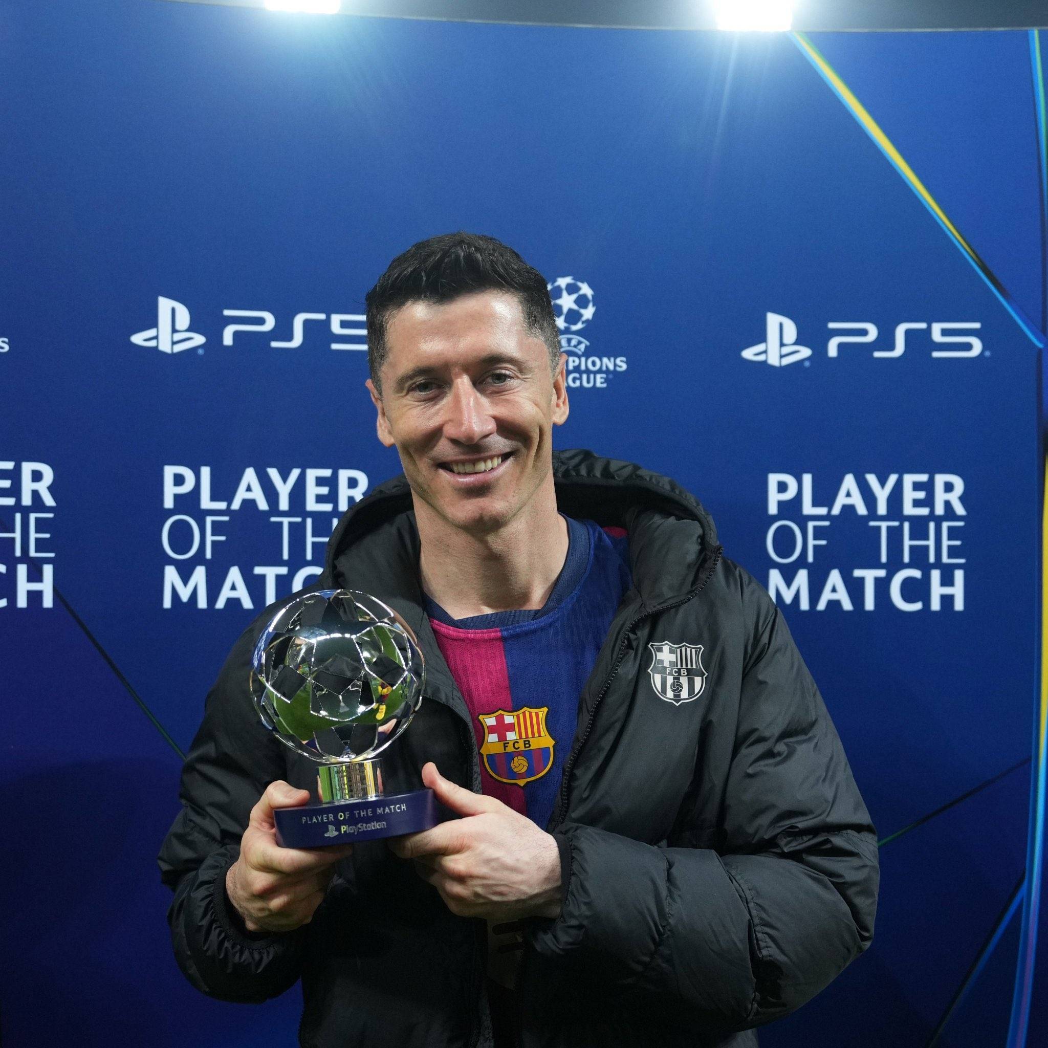 爱游戏-莱万多夫斯基迎来十赛季出色发挥，西班牙队观众热烈欢呼！