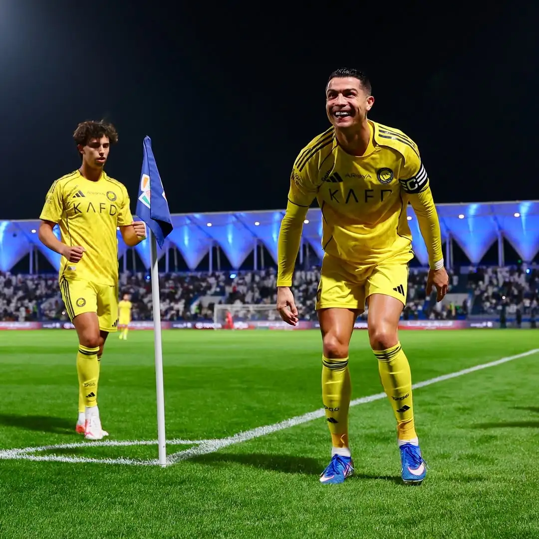 爱游戏体育- c罗在利物浦比赛中回归赛场,问鼎冠军引发热议了吗 