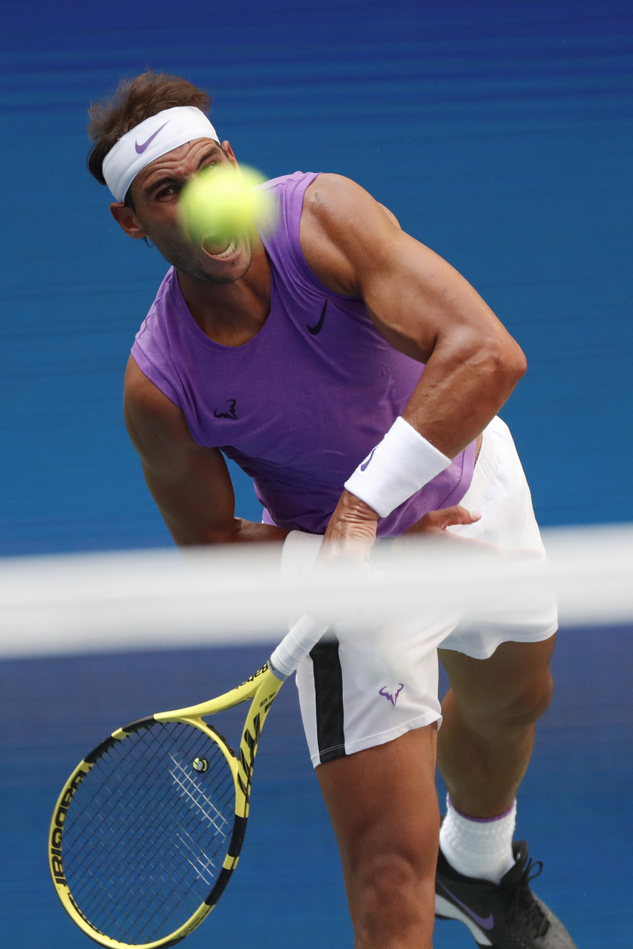 爱游戏体育-关于纳达尔在利物浦比赛中突破纪录，败北引发热议！的信息